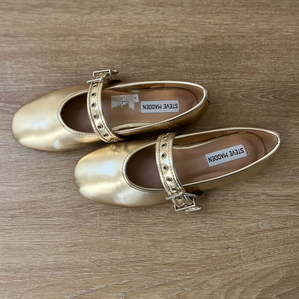 Steve Madden Gold Flats Elegant Loafers